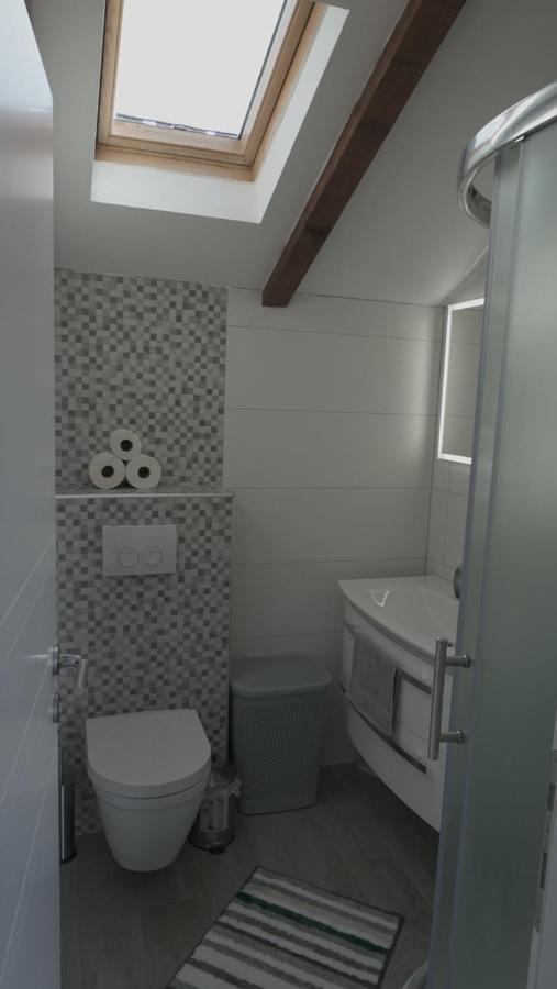Apartments Bestak クルク エクステリア 写真