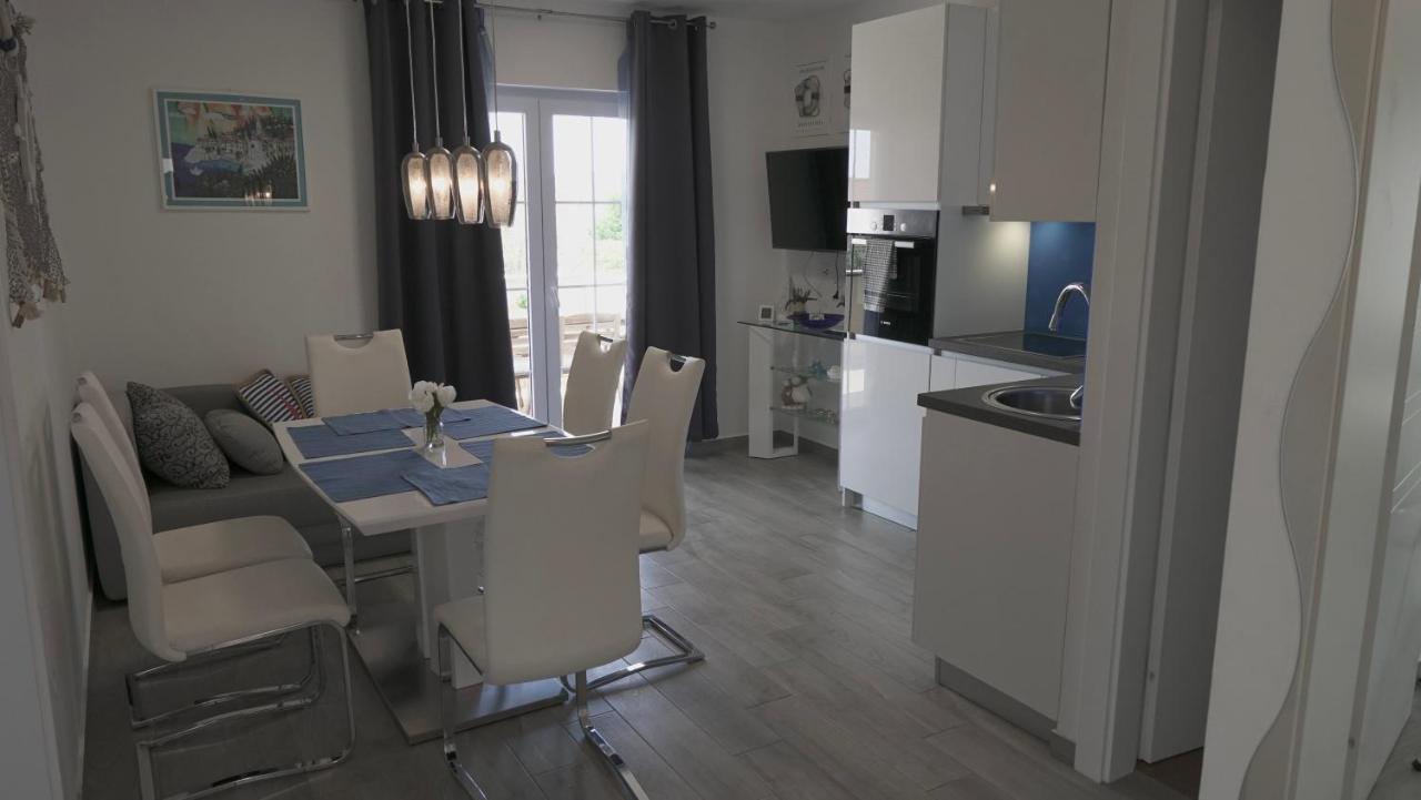 Apartments Bestak クルク エクステリア 写真