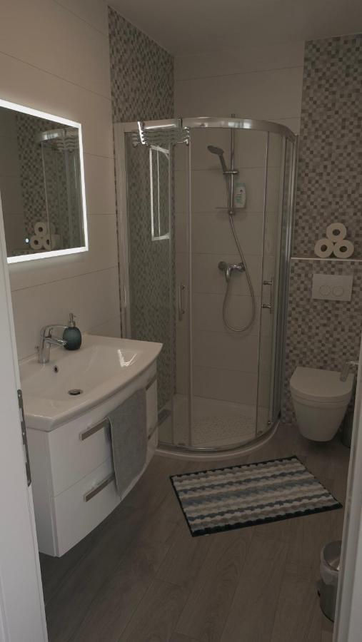 Apartments Bestak クルク エクステリア 写真